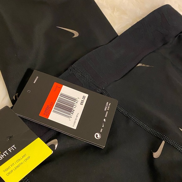 SOLD! NIKE PRO TIGHT FIT TRAINING LEGGINGS - Picture 3 of 3